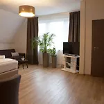 Hotel Ravene 3*