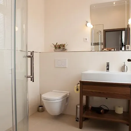 Hotel Ravene 3*