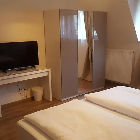 Hotel Ravene 3*