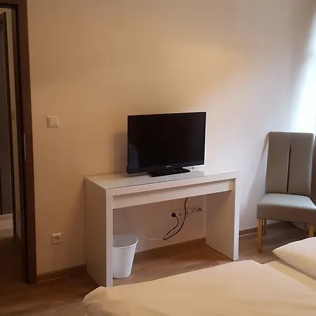 Hotel Ravene 3*