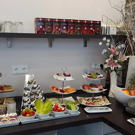 Ravene Hotel 3*