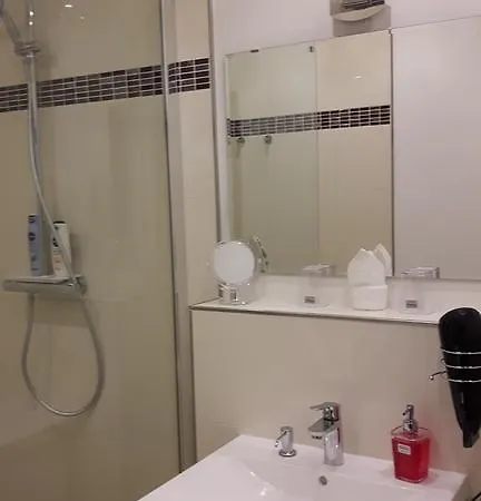 Ravene Hotel